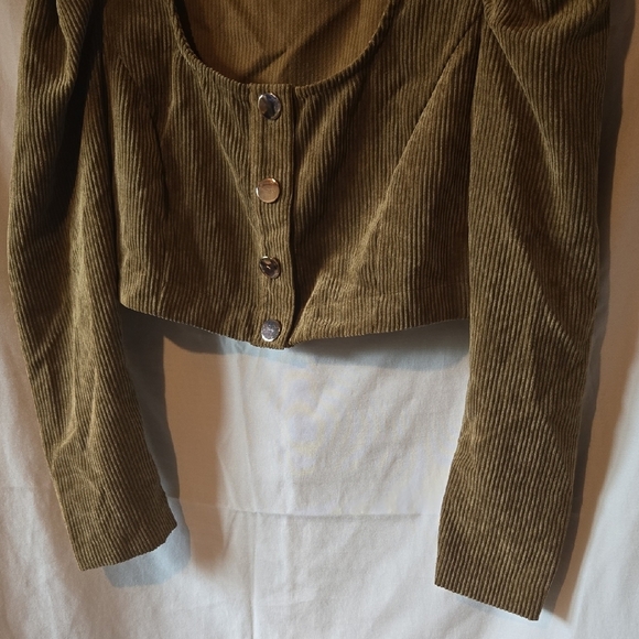 Zara XL Green Buttoned Crop Blouse With Gold Button Closure - Picture 4 of 8